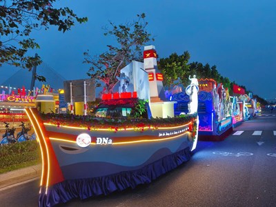 Trao giải Hội thi diễu hành xe hoa, thuyền hoa