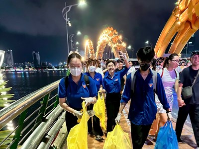 Thông điệp bảo vệ môi trường sau mỗi mùa pháo hoa rực rỡ