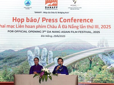 Lần đầu tiên tập hợp số lượng phim chiến tranh quy mô lớn