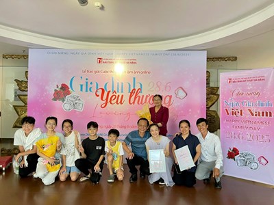 Trao giải Cuộc thi và triển lãm ảnh online “Gia đình yêu thương”