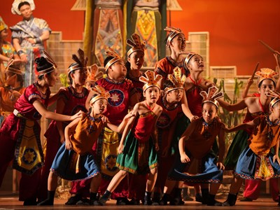 Vở nhạc kịch học đường "Chiếc nỏ thần" thu hút hàng nghìn khán giả