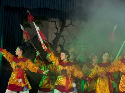 Biểu diễn nghệ thuật Tuồng  phục vụ nhân dân vùng sâu vùng xa