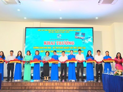 Khai trương “Không gian văn hóa - hỗ trợ khởi nghiệp đổi mới sáng tạo phường Hòa Cường” 