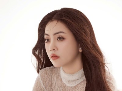 Nghe Khánh Thy kể câu chuyện tình yêu qua MV và album “Ừ thôi em lấy chồng”