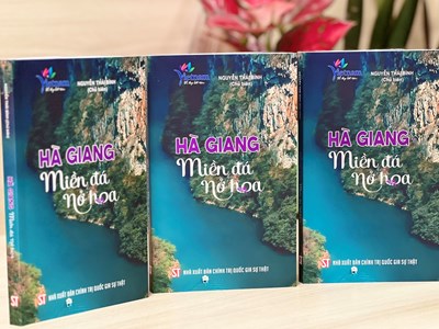  Chuyến du hành cảm xúc đến vùng đất biên viễn qua những trang sách