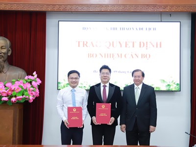 Bộ VHTTDL công bố, trao quyết định bổ nhiệm cán bộ