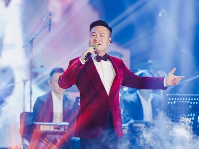  “Giọng ca đất Mỏ” Hoàng Tùng say đắm khi hát nhạc tình yêu