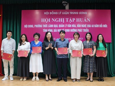Bế mạc Hội nghị tập huấn lý luận, phê bình văn học, nghệ thuật năm 2025