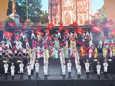 Bộ VHTTDL tạo nên “làn sóng yêu nước” qua những concert chính luận xứng tầm