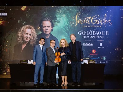 Secret Garden mang món quà âm nhạc đến Việt Nam vì cộng đồng