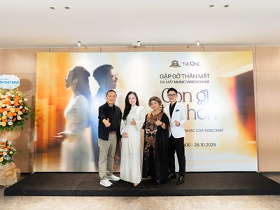 Ca khúc lấy cảm hứng từ bộ phim “Mưa đỏ” gây bất ngờ khi hòa quyện với làn điệu dân ca Bắc Bộ