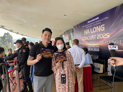 Hàng nghìn khán giả đổ về Cung Quy hoạch để nhận vé concert Hạ Long 2025