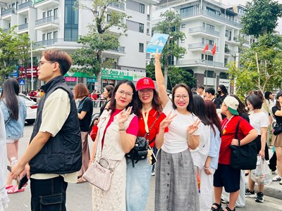 Không khí háo hức trước đêm diễn concert “Hạ Long 2025''