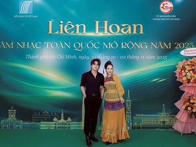 Nhạc sĩ Tạ Duy Tuấn và Sao Mai Khánh Ly giành giải Đặc biệt