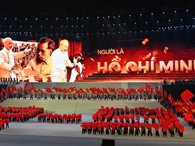 Tổng Bí thư Tô Lâm dự chương trình nghệ thuật đặc biệt "Dưới lá cờ vẻ vang của Đảng”