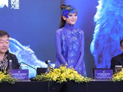 “Chim công làng múa” của Trung Quốc lần đầu tiên mang “Khổng Tước” đến Hà Nội