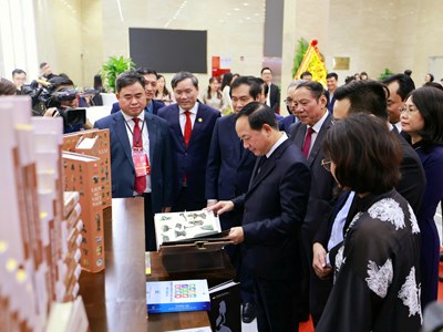 Tôn vinh những giá trị tri thức và văn hóa đọc