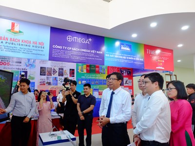 Khai mạc triển lãm “Sách Khoa học và Công nghệ năm 2026”