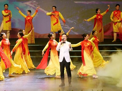 NSƯT Hoàng Tùng và món quà âm nhạc dành tặng những người phụ nữ Việt Nam