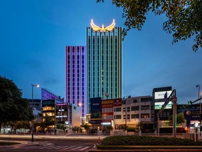 Cam kết từ hành động, bền bỉ từ nền tảng