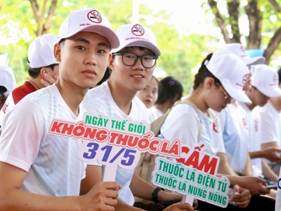 Đoàn viên tiên phong lan tỏa thông điệp không khói thuốc trong học đường