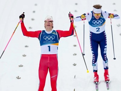 Johannes Hosflot Klaebo gây sốt khi bứt tốc leo dốc tại Olympic mùa Đông 2026