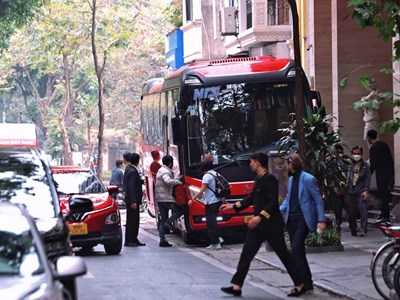 Hà Nội đề xuất xe dưới 28 chỗ, xe trung chuyển hoạt động 24/24 giờ