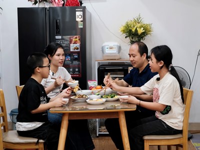 “Điểm hẹn” sẻ chia bên mâm cơm gia đình