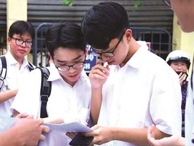 Tuyển sinh lớp 10 tại Hà Nội “nóng kỉ lục” với tỉ lệ chọi tăng vọt