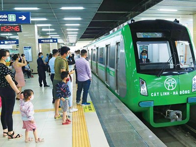 Hà Nội đề xuất miễn phí vé xe buýt và đường sắt đô thị dịp nghỉ lễ 