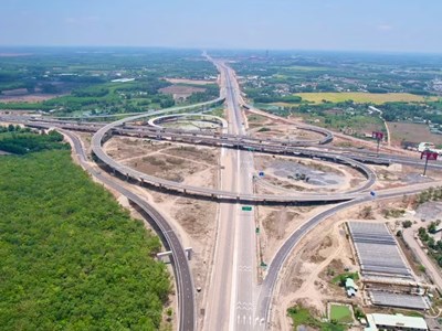 Thông xe 12 dự án cao tốc Bắc - Nam trong dịp 30.4