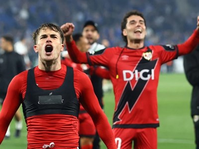 Crystal Palace và Rayo Vallecano vào chung kết Conference League
