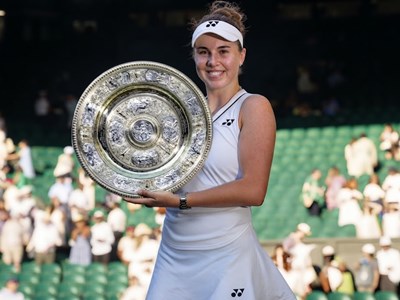 Linda Noskova lần đầu vô địch Wimbledon 