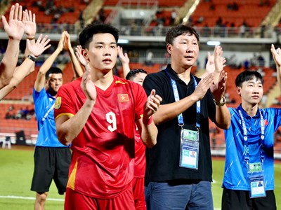 HLV Kim Sang-sik và Đình Bắc không tham dự ASIAD 2026 