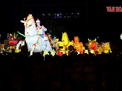 Ngắm nhìn những mô hình đèn Trung thu tại “Đêm hội Thành Tuyên 2026”