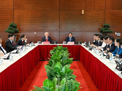 Phát huy cao độ trách nhiệm, trí tuệ và tâm huyết thảo luận Văn kiện, góp phần quan trọng vào thành công của Đại hội