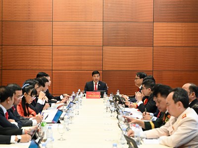 Thiết lập và hoàn thiện chính sách hướng tới một xã hội hạnh phúc