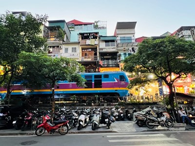 Tàu đường dài rời ga Hà Nội, hai đầu mối mới sẽ đón khách thế nào?