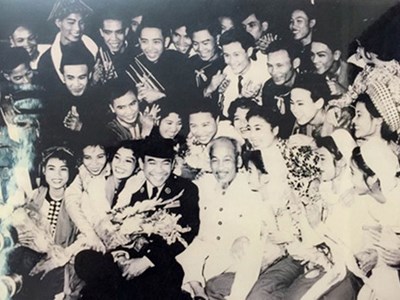 Triển lãm “50 năm văn học, nghệ thuật Việt Nam đồng hành với dân tộc” tại Nhà Quốc hội