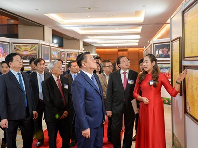  Những hình ảnh “50 năm văn học, nghệ thuật Việt Nam đồng hành với dân tộc“