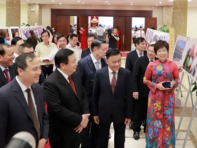 Đảng và Nhà nước tạo điều kiện thuận lợi để báo chí phát triển chuyên nghiệp, nhân văn, hiện đại