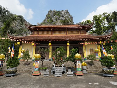 Tĩnh tâm giữa non thiêng Kinh Môn: Những trải nghiệm không thể bỏ lỡ