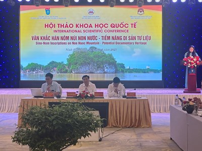 Văn khắc Hán Nôm núi Non Nước - Tiềm năng di sản tư liệu