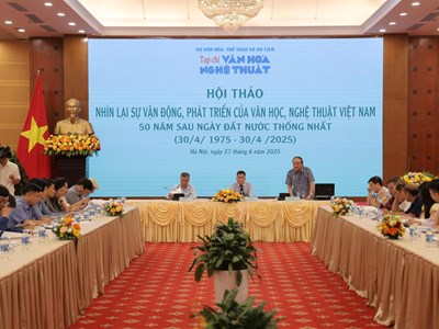 Nhìn lại sự vận động, phát triển của Văn học, nghệ thuật Việt Nam