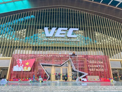 Thẩm định maket thiết kế nhận diện Triển lãm Thành tựu đất nước