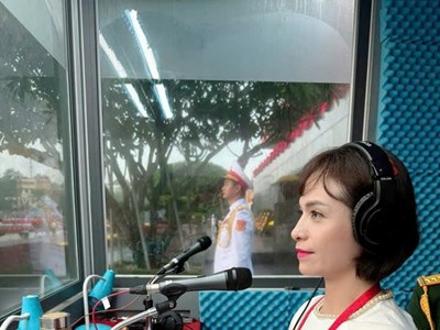 PTV Hồng Huệ - Giọng đọc thắp lửa tự hào trong lễ diễu binh A80