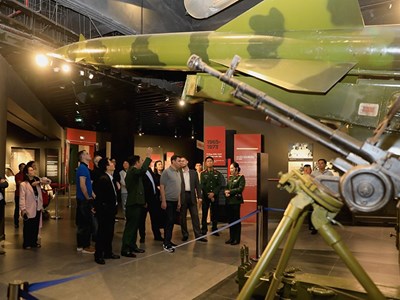 Hệ thống bảo tàng quân đội tăng tốc chuyển đổi số, thu hút hàng triệu khách tham quan