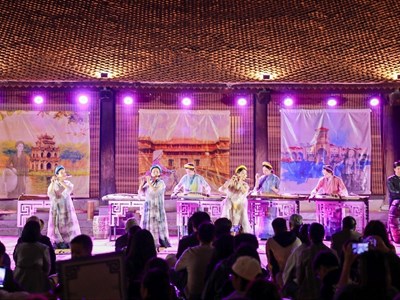 Đánh thức không gian di sản Văn Miếu - Quốc Tử Giám về đêm