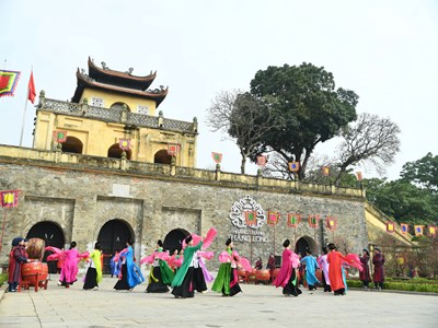 Tái hiện nghi lễ cung đình “Tống cựu nghinh tân” tại Hoàng thành Thăng Long