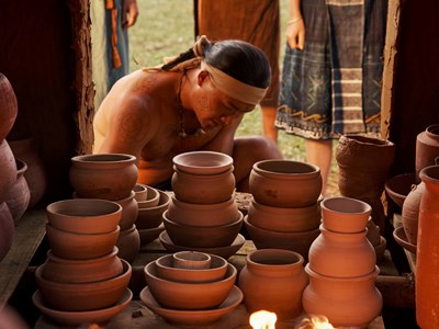 Đồ gốm Đông Sơn – lớp trầm tích văn hóa sống động trong phim “Huyền tình Dạ Trạch“